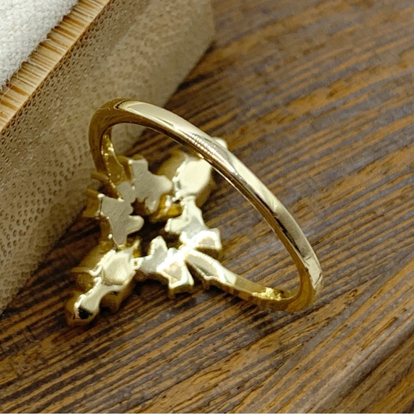 Gold plated ornate statement cocktail ring pear shaped clear glass stones 7.75 - Picture 7 of 9